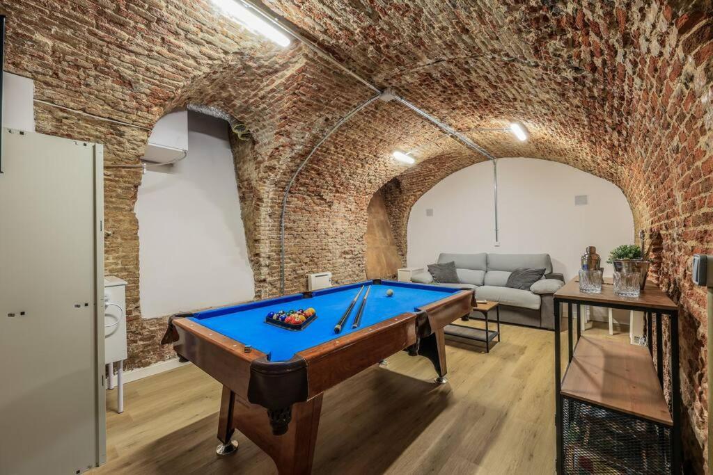 Unique Flat La Latina * Billiard & Darts Leilighet Madrid Eksteriør bilde